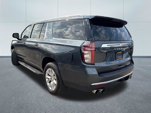 Used 2021 Chevrolet Suburban Premier w/ Premium Package AWD/4WD image 2