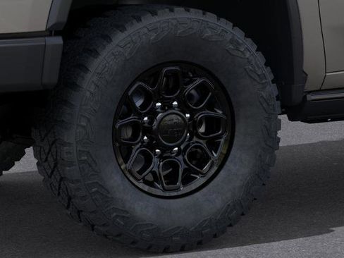 New 2026 Chevrolet Silverado 2500 ZR2 w/ ZR2 Bison Edition AWD/4WD image 9