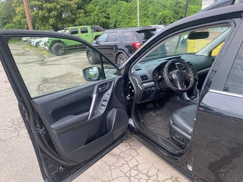 Used 2015 Subaru Forester 2.5i Limited AWD/4WD image 9