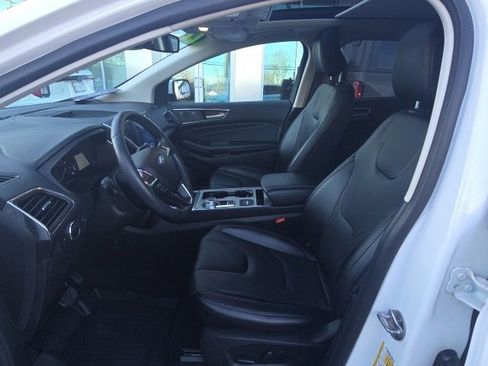 Certified 2022 Ford Edge Titanium w/ Equipment Group 301A image 11