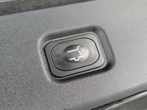 Certified 2025 Ford Expedition Active AWD/4WD image 8