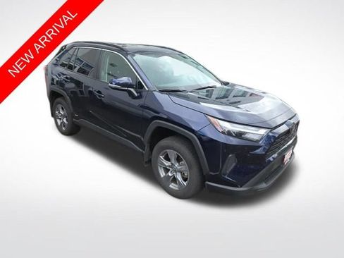 Used 2025 Toyota RAV4 XLE AWD/4WD image 1