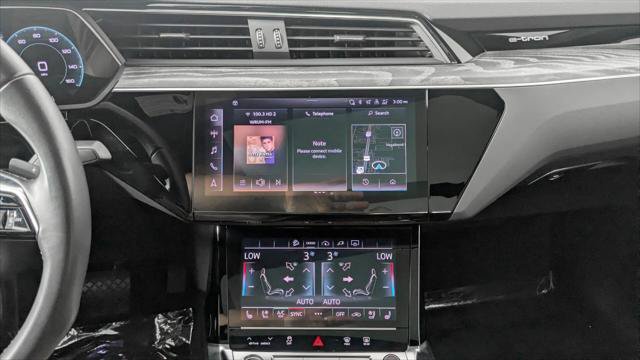 Used 2024 Audi Q8 e-tron Premium Plus w/ Premium Plus Package AWD/4WD image 28
