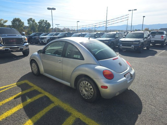 Used 2004 Volkswagen Beetle GL FWD image 2