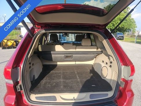Used 2014 Jeep Grand Cherokee Overland AWD/4WD image 5