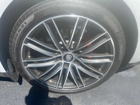 Used 2022 Porsche Panamera 4S AWD/4WD image 5
