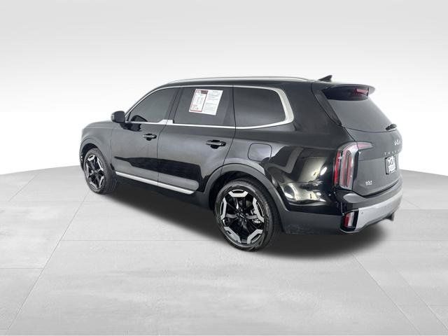 Certified 2024 Kia Telluride EX w/ EX Captain's Chair Package AWD/4WD image 9