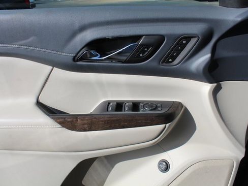 Used 2021 GMC Acadia Denali w/ Denali Technology Package image 43