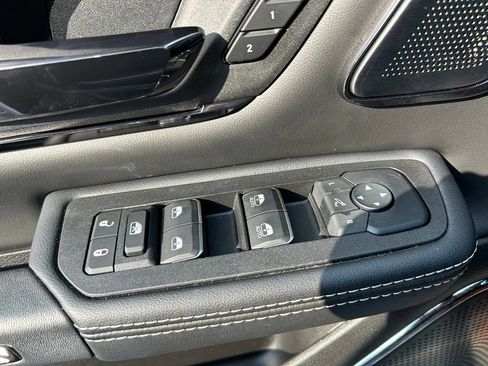 Used 2025 RAM 1500 Limited AWD/4WD image 65