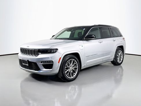Used 2023 Jeep Grand Cherokee Summit image 1