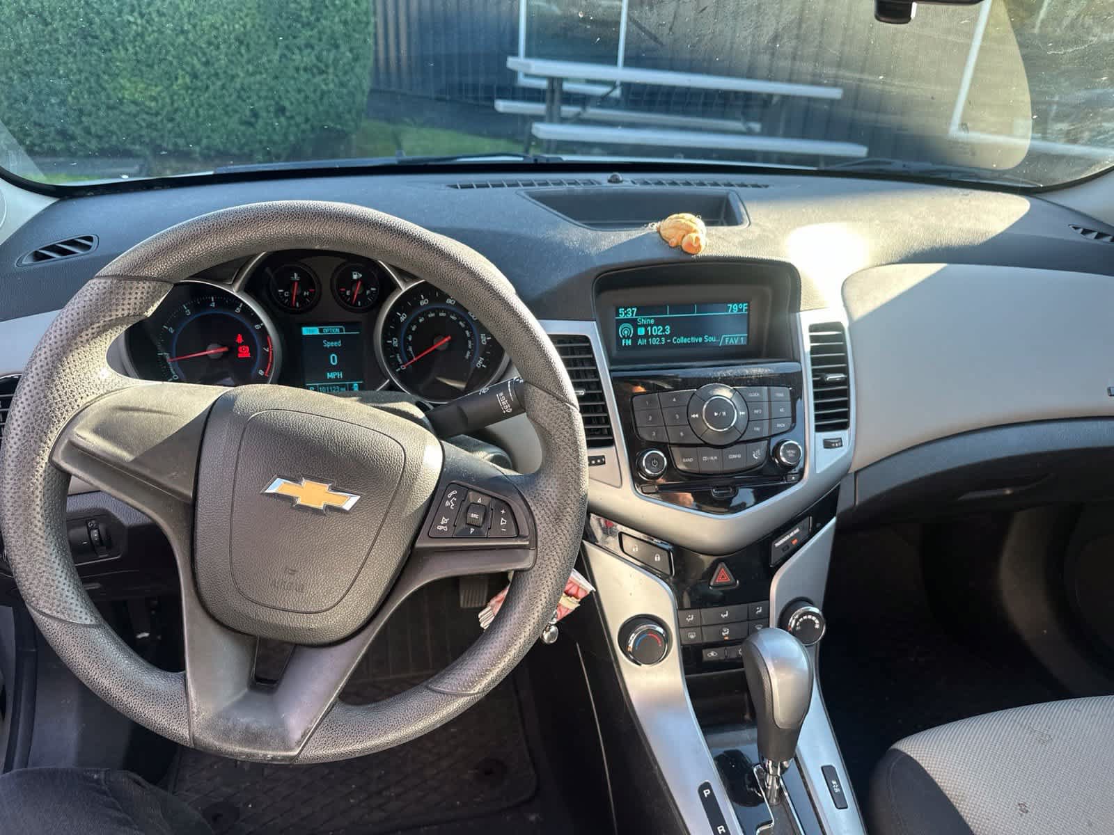 Used 2013 Chevrolet Cruze LS FWD image 4