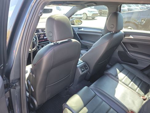 Used 2019 Volkswagen GTI SE image 15