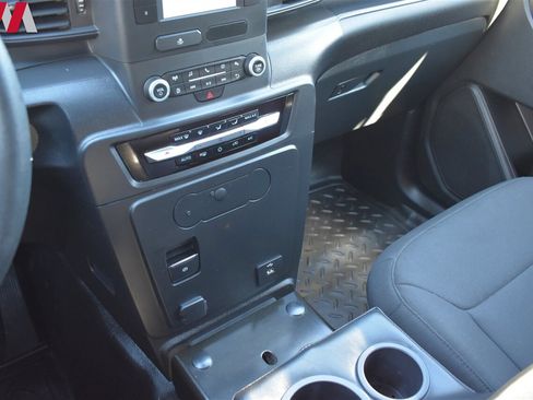 Used 2023 Ford Explorer 4WD Police Interceptor image 19