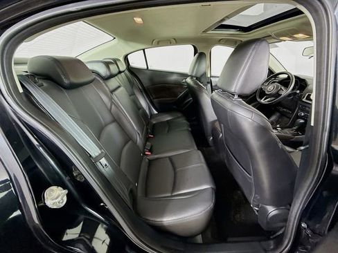 Used 2018 MAZDA MAZDA3 Touring image 27