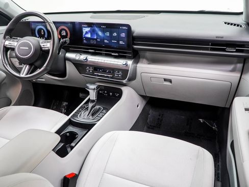 Used 2025 Hyundai Kona SEL image 17