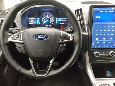 Used 2024 Ford Edge SEL image 22