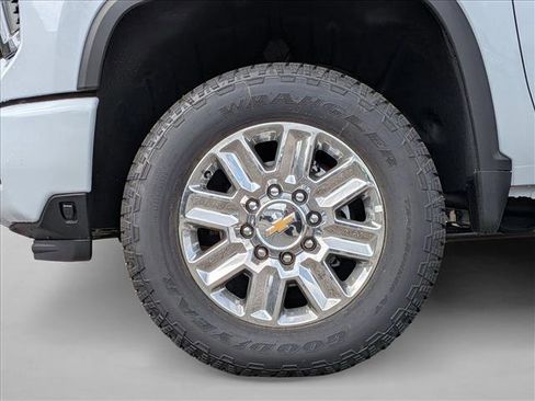 New 2026 Chevrolet Silverado 2500 High Country w/ High Country Premium Package AWD/4WD image 18