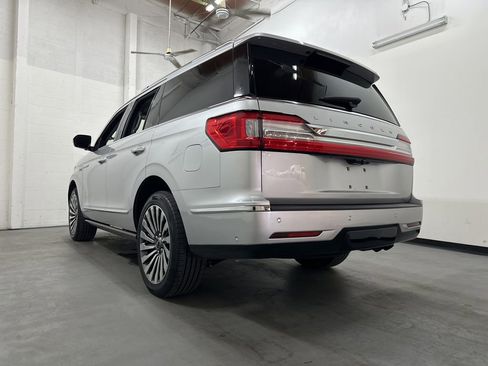 Used 2019 Lincoln Navigator Reserve AWD/4WD image 13