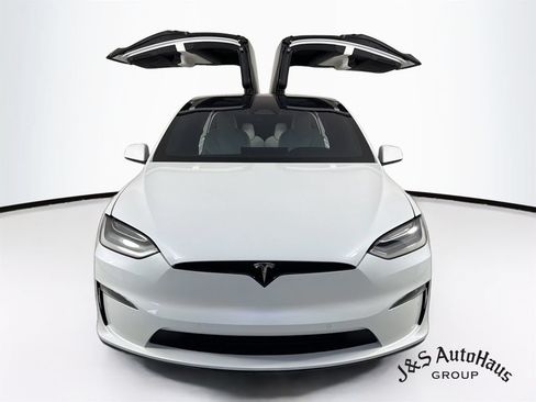 Used 2022 Tesla Model X Plaid AWD/4WD image 2