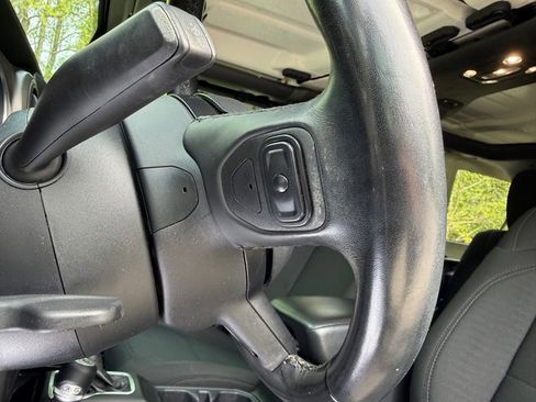 Used 2020 Jeep Wrangler Unlimited Sport AWD/4WD image 13