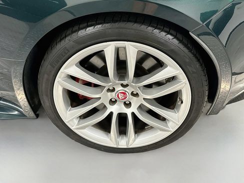 Used 2016 Jaguar F-TYPE R AWD/4WD image 30