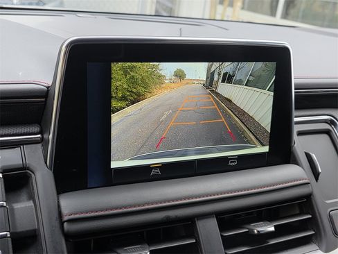 Used 2024 Chevrolet Suburban RST image 18