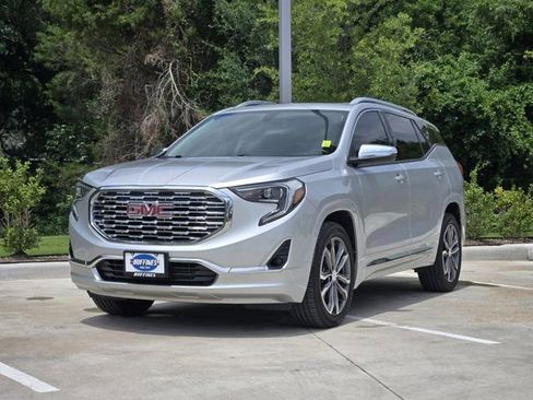 Used 2019 GMC Terrain Denali FWD image 3