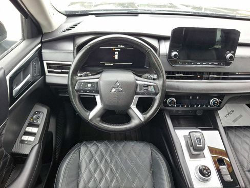 Used 2023 Mitsubishi Outlander SEL image 11