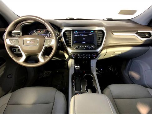 Used 2018 GMC Acadia SLT image 15