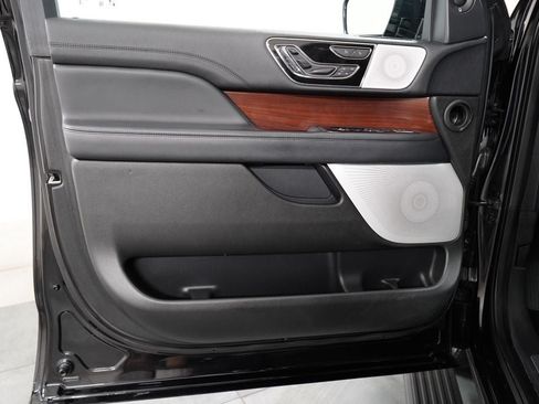 Used 2023 Lincoln Navigator L Reserve AWD/4WD image 24