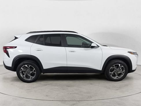 Certified 2024 Chevrolet Trax LT w/ Driver Confidence Package FWD image 4