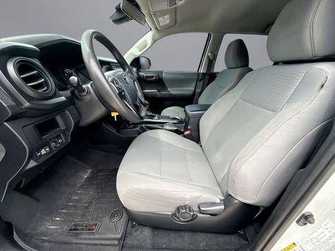 Used 2018 Toyota Tacoma SR w/ SR Convenience Package RWD image 30