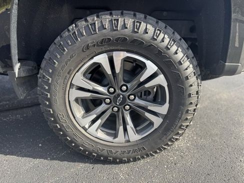 Used 2022 Chevrolet Colorado Z71 image 9
