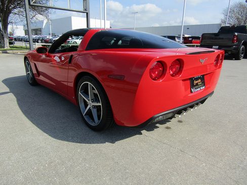 Used 2012 Chevrolet Corvette Coupe w/ 2LT Preferred Equipment Group image 7