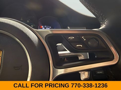 Used 2020 Porsche Macan AWD/4WD image 19