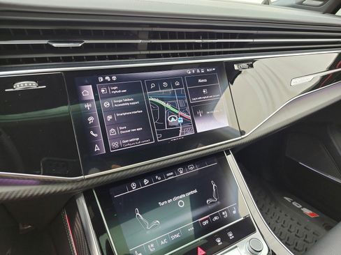 Used 2025 Audi SQ7 Prestige AWD/4WD image 10