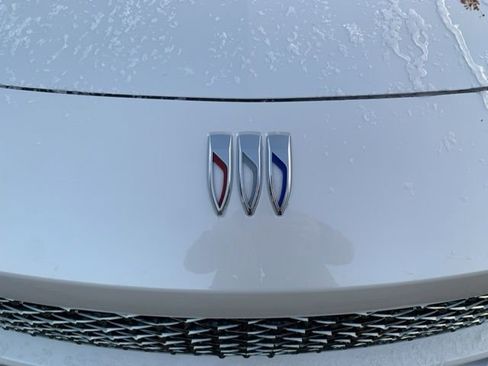 New 2026 Buick Envista Avenir image 10