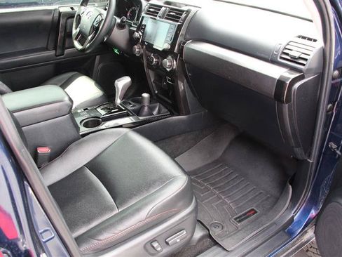 Used 2021 Toyota 4Runner TRD Off-Road Premium AWD/4WD image 20