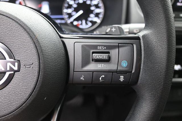 Used 2022 Nissan Rogue SV FWD image 13