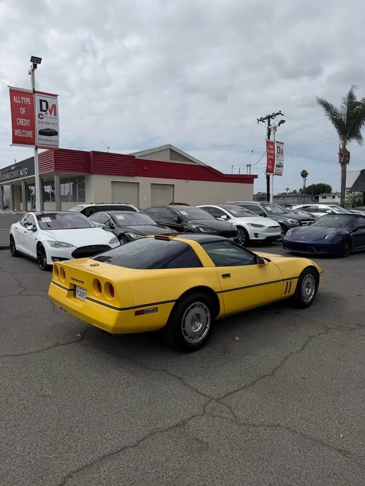 Used 1987 Chevrolet Corvette Coupe RWD image 5