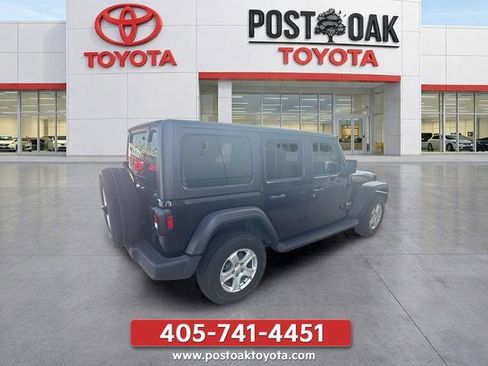 Used 2019 Jeep Wrangler Unlimited Sport S AWD/4WD image 5