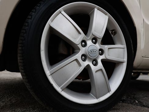 Used 2011 Kia Soul ! image 35