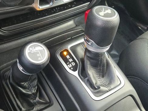 Used 2021 Jeep Wrangler Unlimited Sport image 11