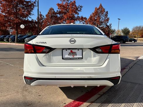 Used 2025 Nissan Altima 2.5 SV image 7