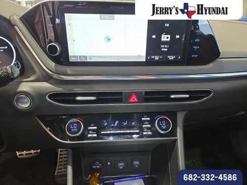Used 2021 Hyundai Sonata SEL Plus w/ Tech Package FWD image 11