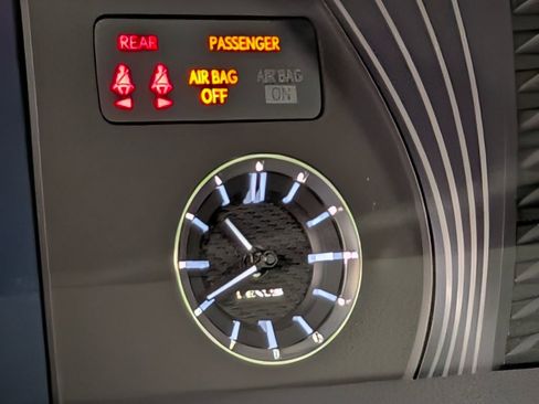 Used 2018 Lexus LC 500 Coupe w/ Sport Package image 28