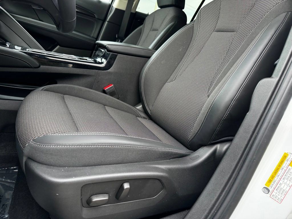 Used 2022 Buick Envision Preferred AWD/4WD image 6