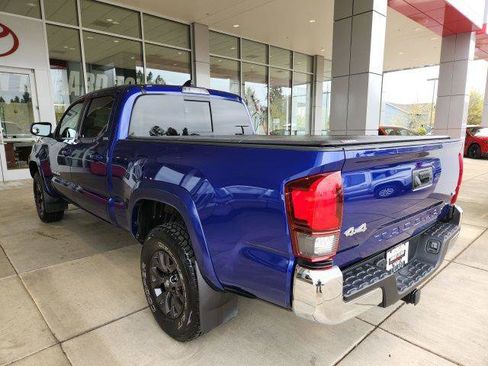Certified 2022 Toyota Tacoma SR5 AWD/4WD image 9