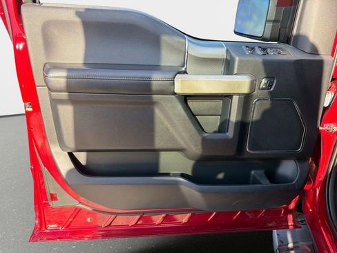 Used 2015 Ford F150 Lariat image 14