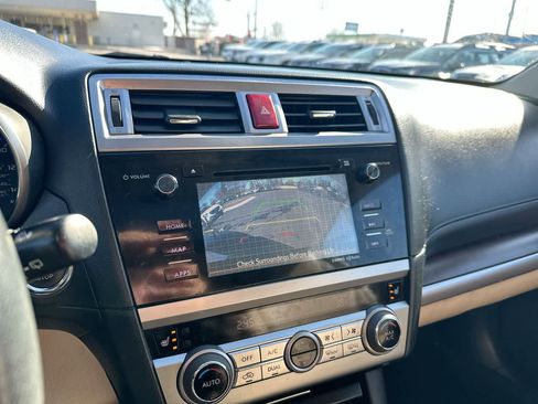 Used 2016 Subaru Outback 2.5i Limited image 32